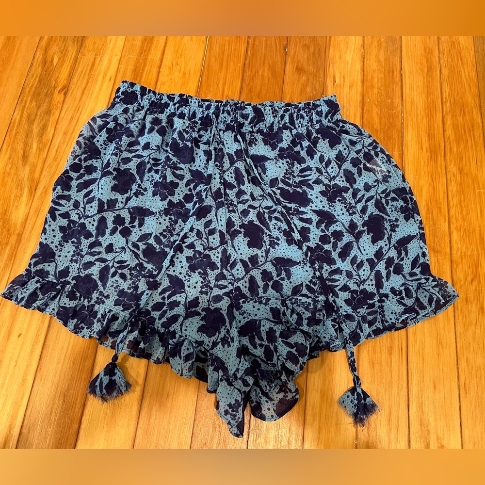 Misa shorts blue size small